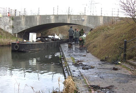 volunteers dredging canal