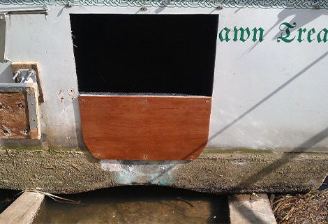 simon woollen - dawn treader's outboard hole