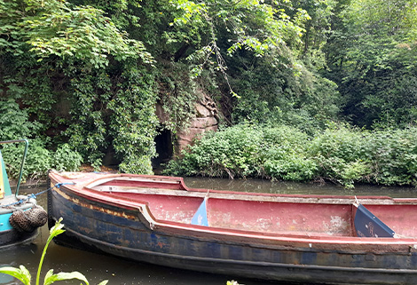 devil's den on the staffs and worcs canal