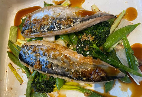 tray baked terriyake mackerel with greens