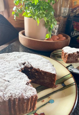 baked apple cake