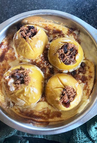 baked apples and custard