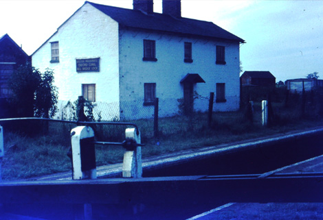 Lock keeper's cottage on the Oxford Canal Lock keeper's cottage on the Oxford Canal