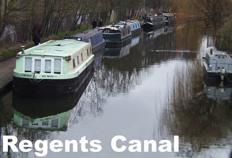 boats on regents canal